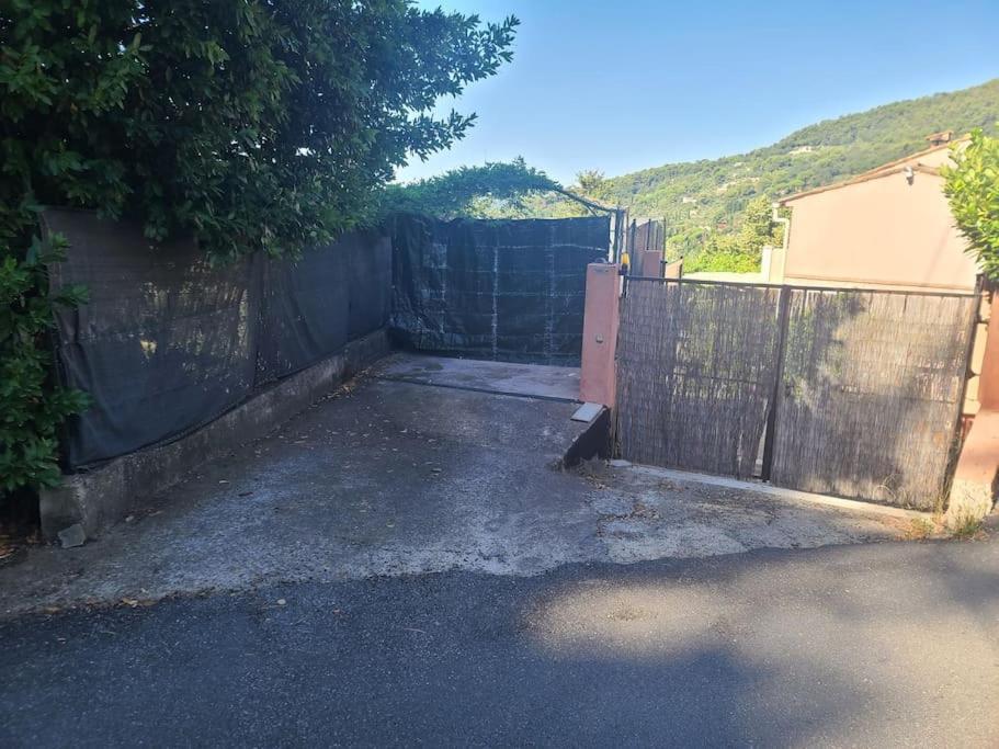 De 1 A 6 Avec Terrasse Solarium, Vue Panoramique Et Parking Gratuit Grasse Exterior foto